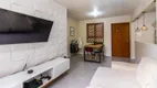 Foto 2 de Apartamento com 2 Quartos à venda, 62m² em Camaquã, Porto Alegre