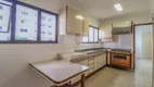 Foto 10 de Apartamento com 4 Quartos à venda, 190m² em Itaim Bibi, São Paulo