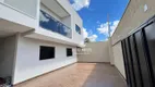 Foto 2 de Sobrado com 4 Quartos à venda, 258m² em Santa Mônica, Uberlândia