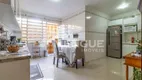 Foto 2 de Casa com 4 Quartos à venda, 390m² em Jardim Lindóia, Porto Alegre