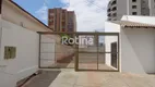 Foto 2 de Casa com 2 Quartos para alugar, 701m² em Martins, Uberlândia