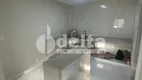 Foto 6 de Apartamento com 3 Quartos à venda, 80m² em Presidente Roosevelt, Uberlândia