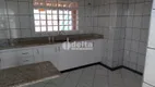 Foto 16 de Casa com 2 Quartos à venda, 375m² em Tubalina, Uberlândia