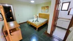 Foto 19 de Apartamento com 3 Quartos à venda, 200m² em Praia das Pitangueiras, Guarujá