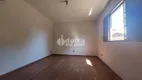 Foto 3 de Casa com 3 Quartos à venda, 205m² em Nossa Senhora Aparecida, Uberlândia
