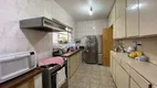 Foto 10 de Casa com 4 Quartos para alugar, 232m² em Gonzaga, Santos
