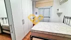 Foto 18 de Apartamento com 4 Quartos para alugar, 240m² em Gonzaga, Santos