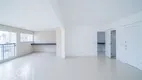 Foto 11 de Apartamento com 4 Quartos à venda, 213m² em Itaim Bibi, São Paulo