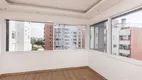 Foto 3 de Apartamento com 2 Quartos à venda, 87m² em Passo da Areia, Porto Alegre