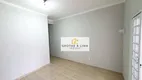 Foto 3 de Sobrado com 5 Quartos à venda, 240m² em Residencial União, São José dos Campos