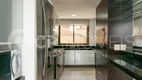 Foto 8 de Apartamento com 3 Quartos para alugar, 156m² em Jardim Lindóia, Porto Alegre
