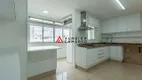 Foto 9 de Apartamento com 4 Quartos à venda, 242m² em Jardim Europa, São Paulo