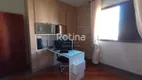 Foto 16 de Apartamento com 4 Quartos à venda, 225m² em Osvaldo Rezende, Uberlândia