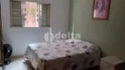 Foto 8 de Casa com 3 Quartos à venda, 100m² em Santa Mônica, Uberlândia