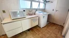 Foto 28 de Apartamento com 3 Quartos para alugar, 135m² em Pitangueiras, Guarujá