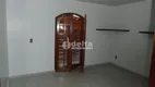 Foto 4 de Casa com 3 Quartos à venda, 224m² em Cidade Jardim, Uberlândia