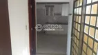 Foto 4 de Casa com 2 Quartos à venda, 130m² em Centro, Araguari