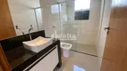 Foto 5 de Casa com 4 Quartos à venda, 182m² em Marta Helena, Uberlândia