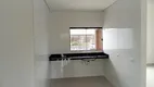 Foto 7 de Casa com 3 Quartos à venda, 76m² em Jardim Guararapes, Londrina