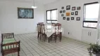 Foto 2 de Apartamento com 4 Quartos à venda, 182m² em Candelária, Natal