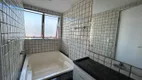 Foto 19 de Apartamento com 4 Quartos à venda, 241m² em Casa Forte, Recife