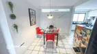 Foto 4 de Apartamento com 3 Quartos à venda, 190m² em Candelária, Natal
