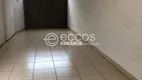 Foto 12 de Casa com 2 Quartos à venda, 200m² em Laranjeiras, Uberlândia