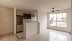 Foto 2 de Apartamento com 3 Quartos à venda, 58m² em Champagnat, Londrina