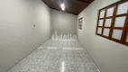 Foto 13 de Casa com 3 Quartos para alugar, 200m² em Lidice, Uberlândia