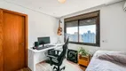 Foto 17 de Apartamento com 4 Quartos à venda, 167m² em Rio Branco, Porto Alegre