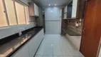 Foto 4 de Casa com 4 Quartos à venda, 160m² em Estuario, Santos