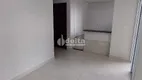 Foto 3 de Apartamento com 2 Quartos à venda, 49m² em Laranjeiras, Uberlândia