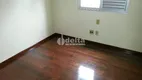 Foto 5 de Apartamento com 4 Quartos para alugar, 135m² em Martins, Uberlândia