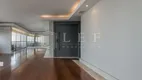 Foto 14 de Apartamento com 3 Quartos à venda, 226m² em Itaim Bibi, São Paulo