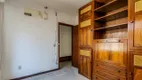 Foto 17 de Casa com 4 Quartos para venda ou aluguel, 280m² em Três Figueiras, Porto Alegre