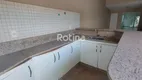Foto 27 de Casa com 4 Quartos para alugar, 253m² em Jardim Colina, Uberlândia