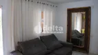 Foto 2 de Apartamento com 3 Quartos à venda, 84m² em Santa Mônica, Uberlândia