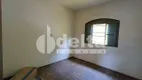Foto 7 de Casa com 4 Quartos à venda, 240m² em Santa Mônica, Uberlândia