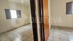 Foto 28 de Casa com 3 Quartos para alugar, 189m² em Santa Mônica, Uberlândia