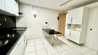 Foto 8 de Apartamento com 3 Quartos à venda, 143m² em Ponta Verde, Maceió