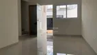 Foto 2 de Sobrado com 3 Quartos à venda, 80m² em Novo Mundo, Uberlândia