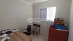 Foto 3 de Apartamento com 2 Quartos à venda, 45m² em Daniel Fonseca, Uberlândia