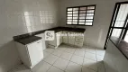 Foto 8 de Casa com 2 Quartos para alugar, 160m² em Jardim Colina, Uberlândia