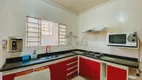 Foto 5 de Casa com 3 Quartos para alugar, 100m² em Parque Santo Antônio, Jacareí