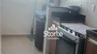 Foto 3 de Apartamento com 2 Quartos à venda, 53m² em Aclimacao, Uberlândia