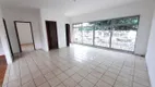 Foto 5 de Casa com 3 Quartos para alugar, 257m² em Bancarios, Londrina