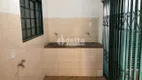 Foto 20 de Casa com 3 Quartos para alugar, 210m² em Santa Mônica, Uberlândia