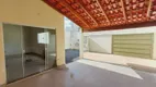 Foto 2 de Casa com 3 Quartos à venda, 250m² em Jardim Holanda, Uberlândia