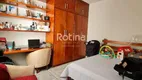 Foto 9 de Casa com 3 Quartos à venda, 222m² em Cidade Jardim, Uberlândia