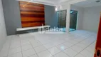 Foto 2 de Casa com 3 Quartos à venda, 180m² em Cidade Jardim, Uberlândia